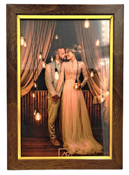 Ramka na zdjęcie 21x29,7 brązowa ze złotym paskiem